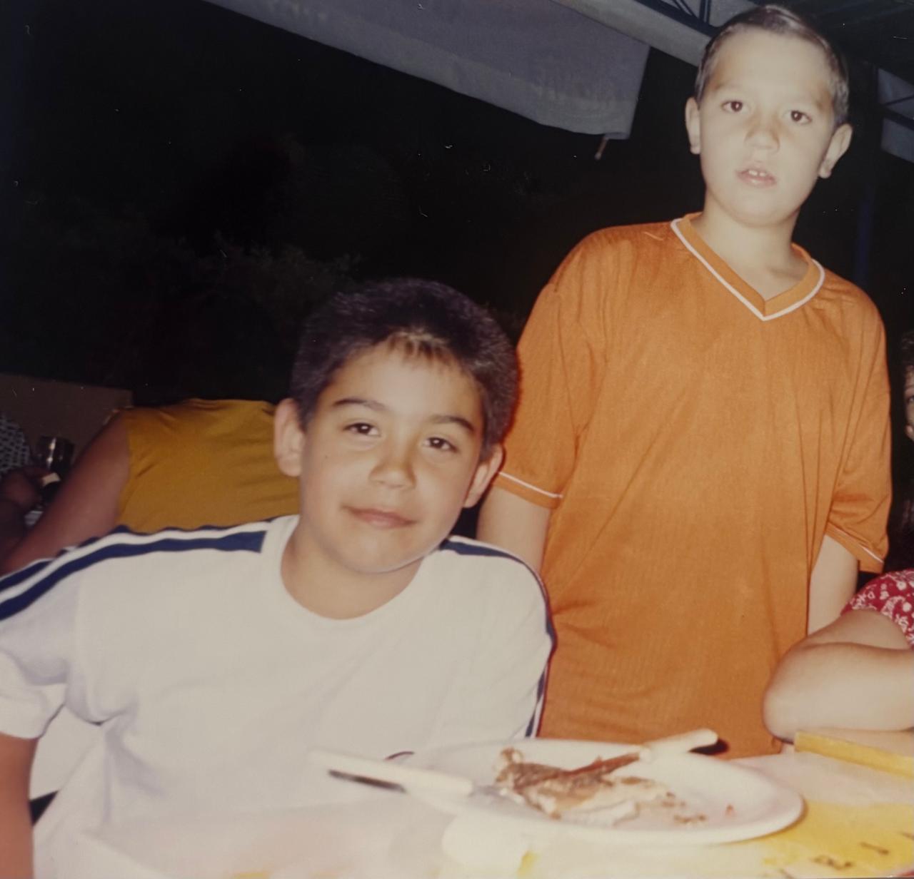 マラソンで友情に再び命が吹き込まれた　幼なじみとのつながりのストーリー